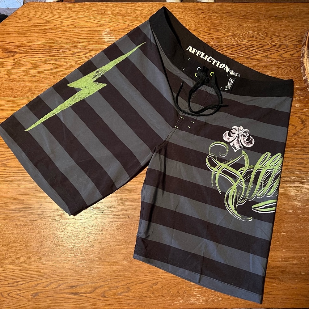 Affliction Board Shorts, Men's 36